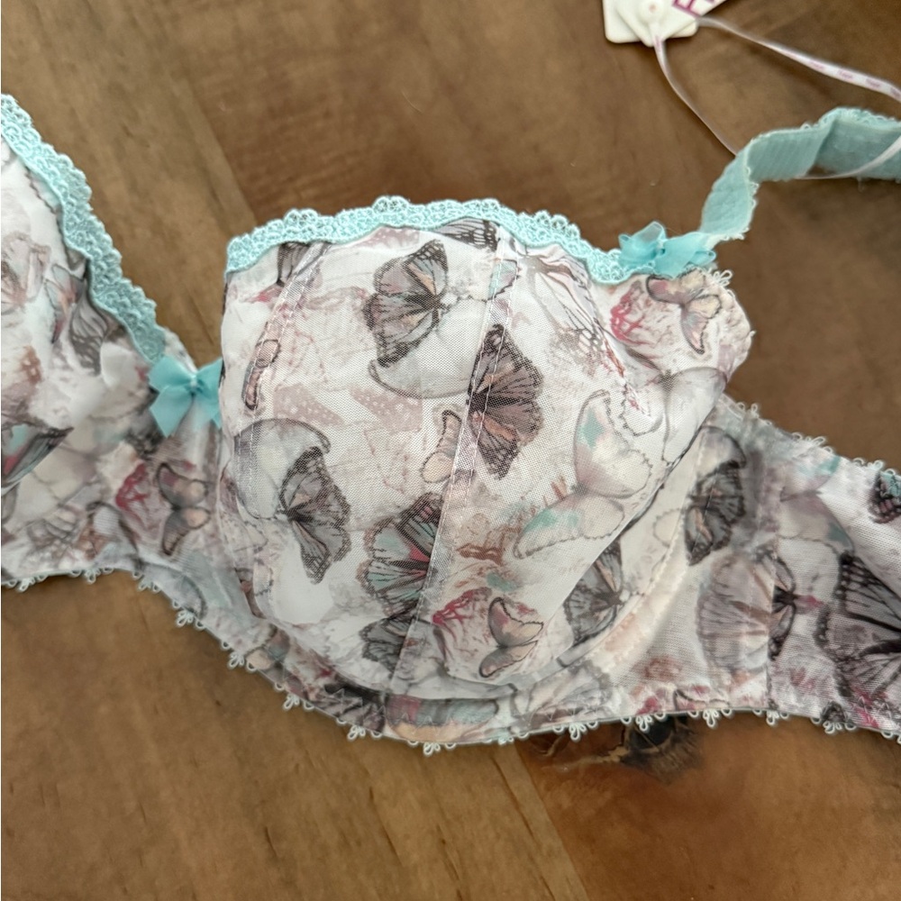 Freya Butterfly Print Lace Trim Bra 30G - Picture 2 of 5